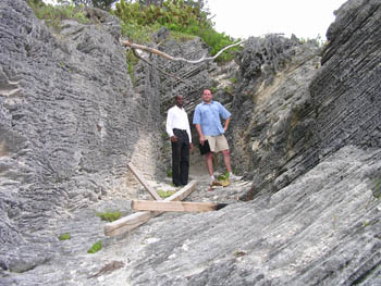 smugglers cave in Southhampton Bermuda