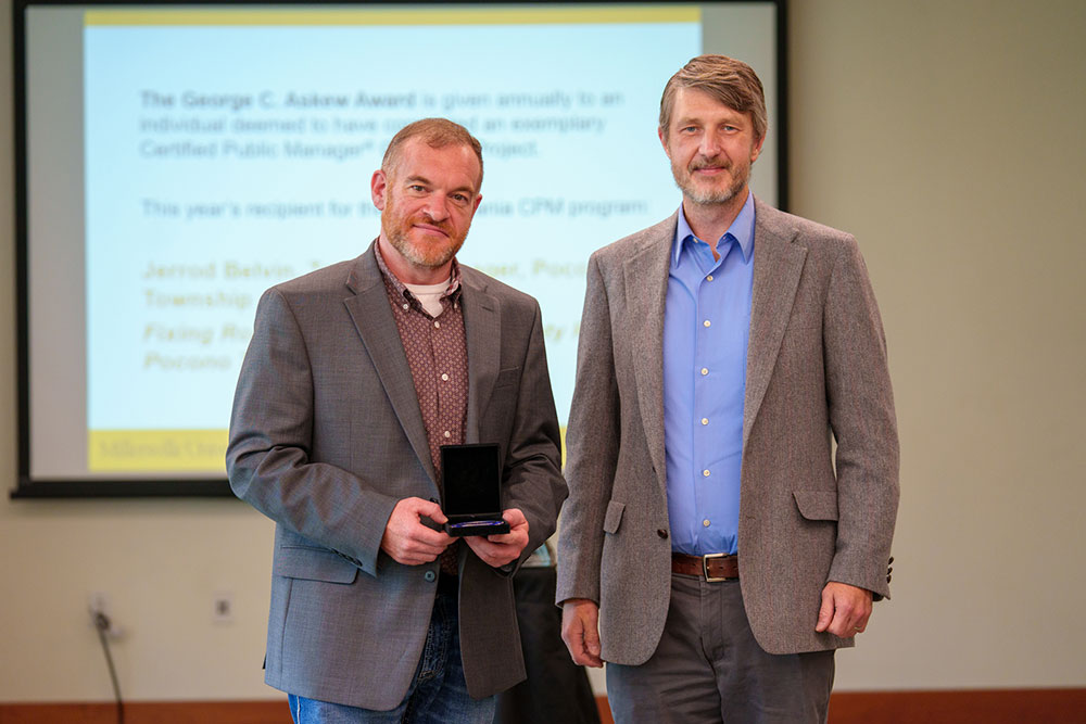 Jerrod Belvin receiving the Askew Award
